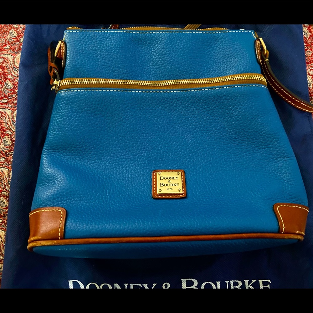 Dooney and Bourke blue crossbody